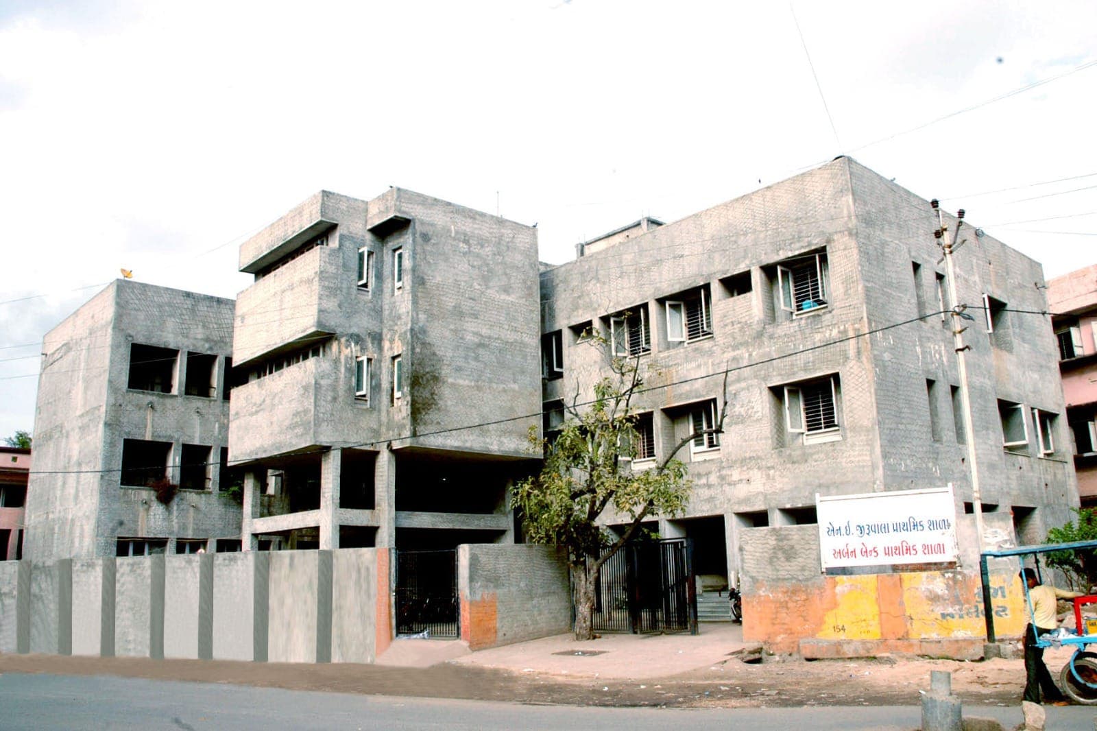 એન. ઈ. જીરૂવાલા પ્રાથમિક શાળા