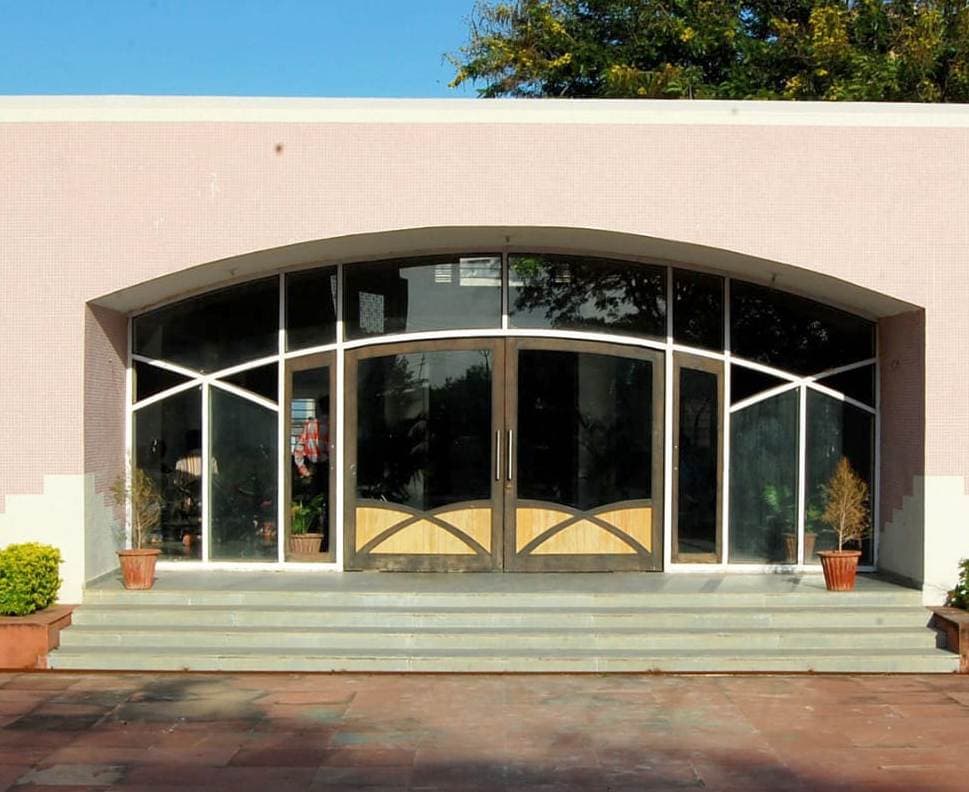 ઇન્દુભાઈ શેઠ લો કોલેજ