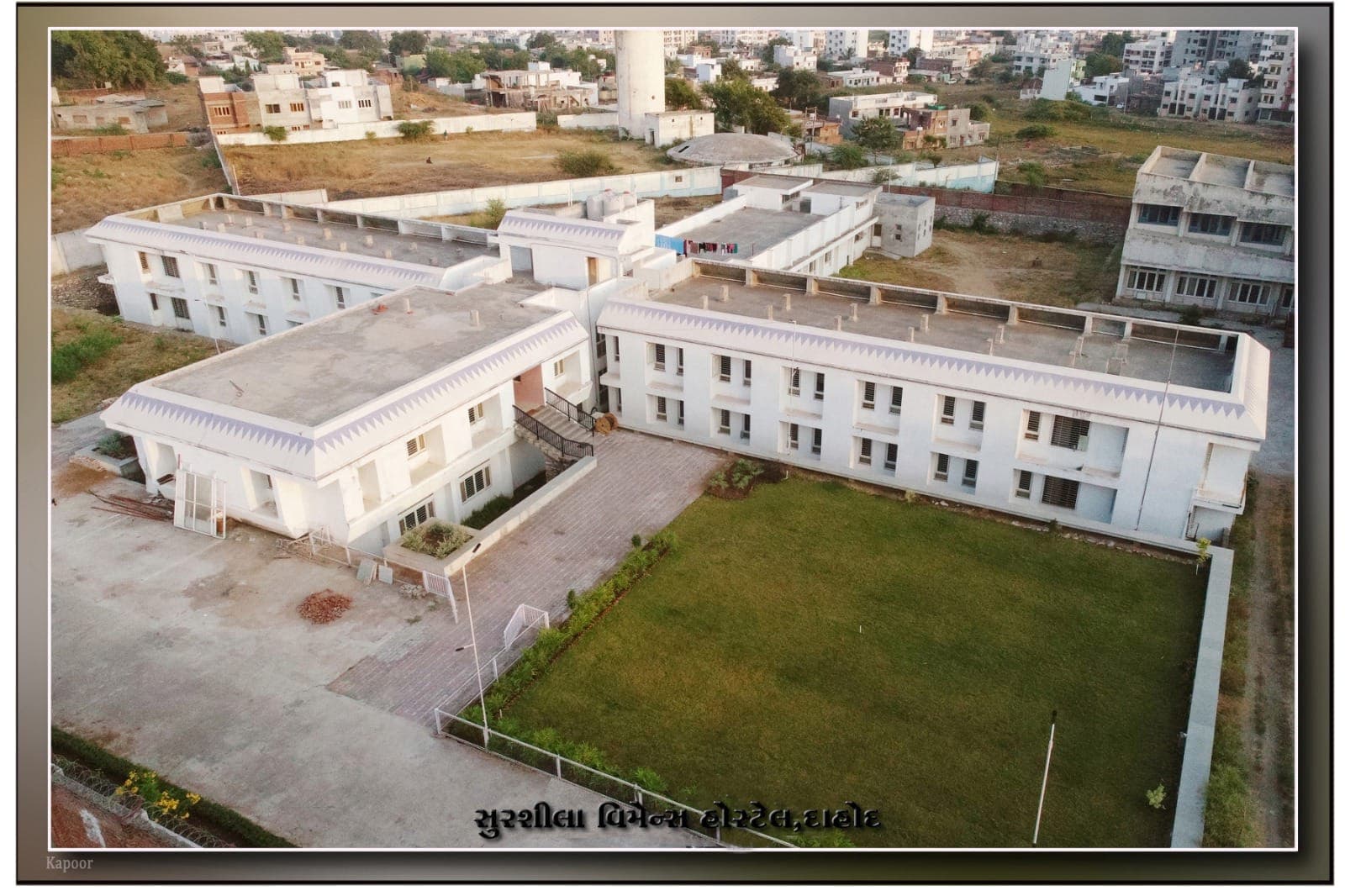 સુરશીલા  વિમેન્સ હોસ્ટેલ 