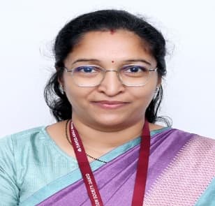 શ્રીમતી હેમાલીબેન એન. દેસાઈ